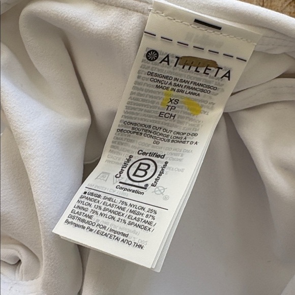 NWOT Athleta White Sports Bra Tank size XS - Picture 3 of 4